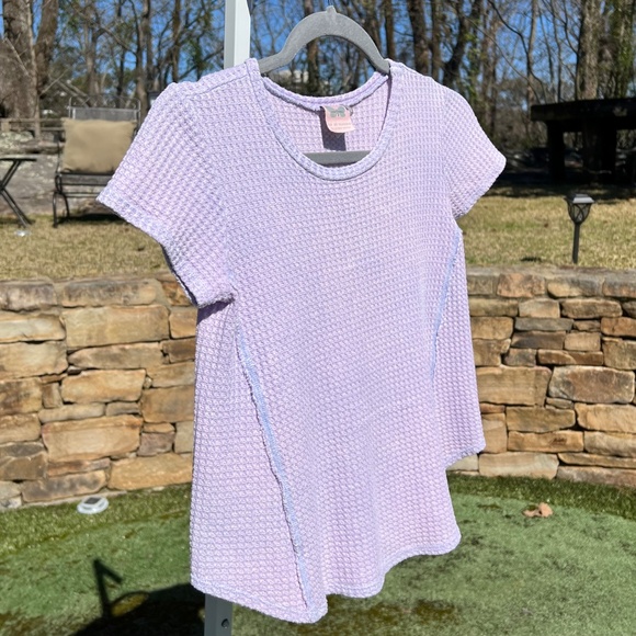 For All Seasons by Paper Crane Waffle Knit Short-Sleeve Top with Curved Hem - Picture 2 of 16